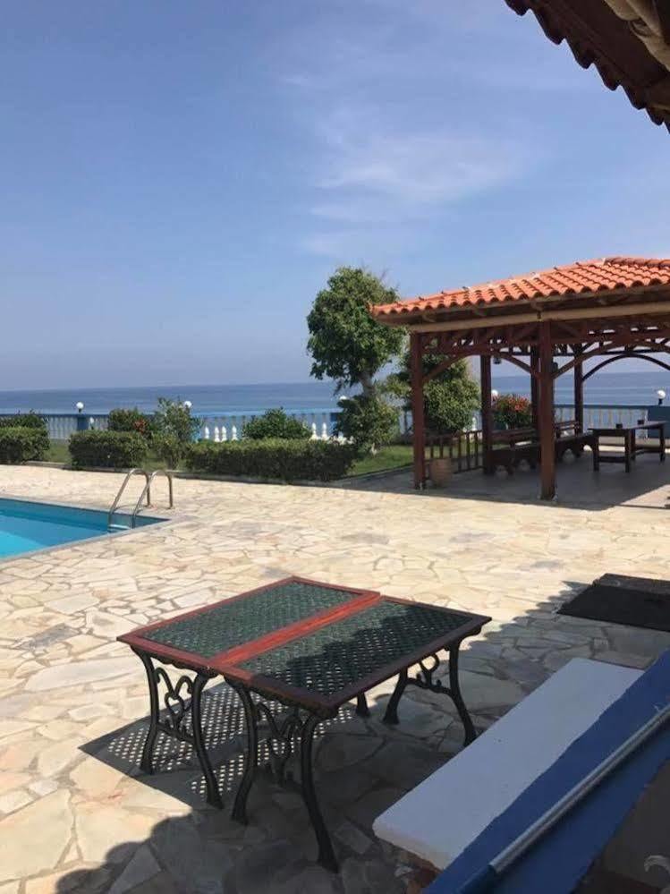 Cypriana Apartments Makry Gialos  Exterior photo